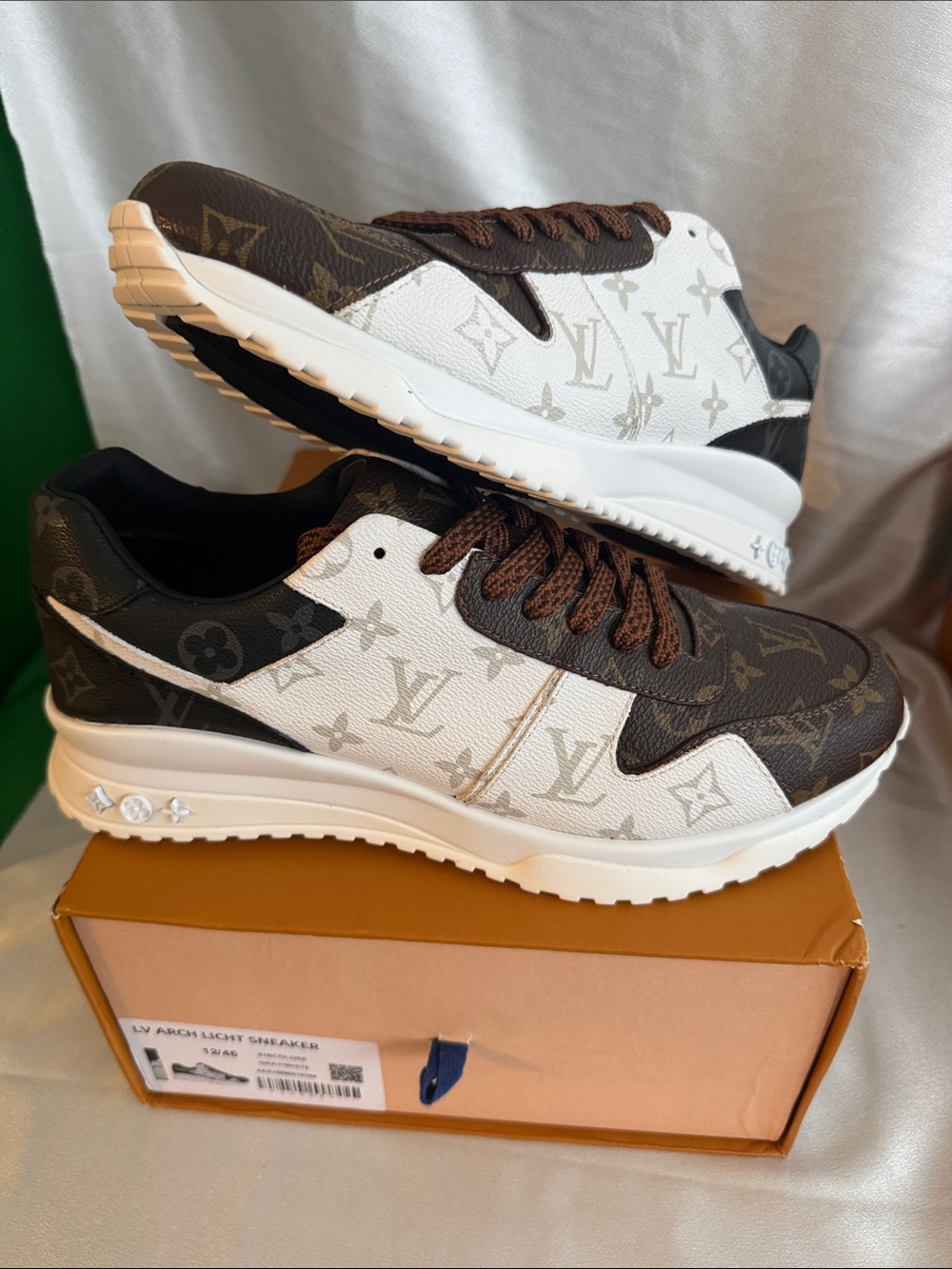 New! Louis Vuitton Run Away Sneakers
'Tri-Color' Brown/Black/White